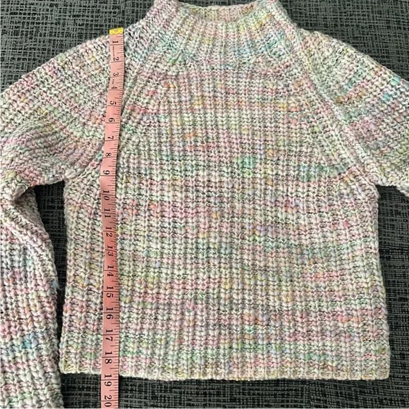 WILFRED | Aritzia Retrograde Mockneck Sweater - Picture 5 of 8